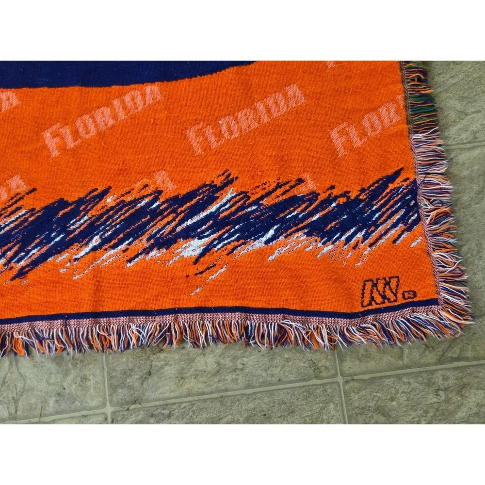 The Northwest Company Vintage Flordia Gators‎ Blanket Throw Sofa Orange Green